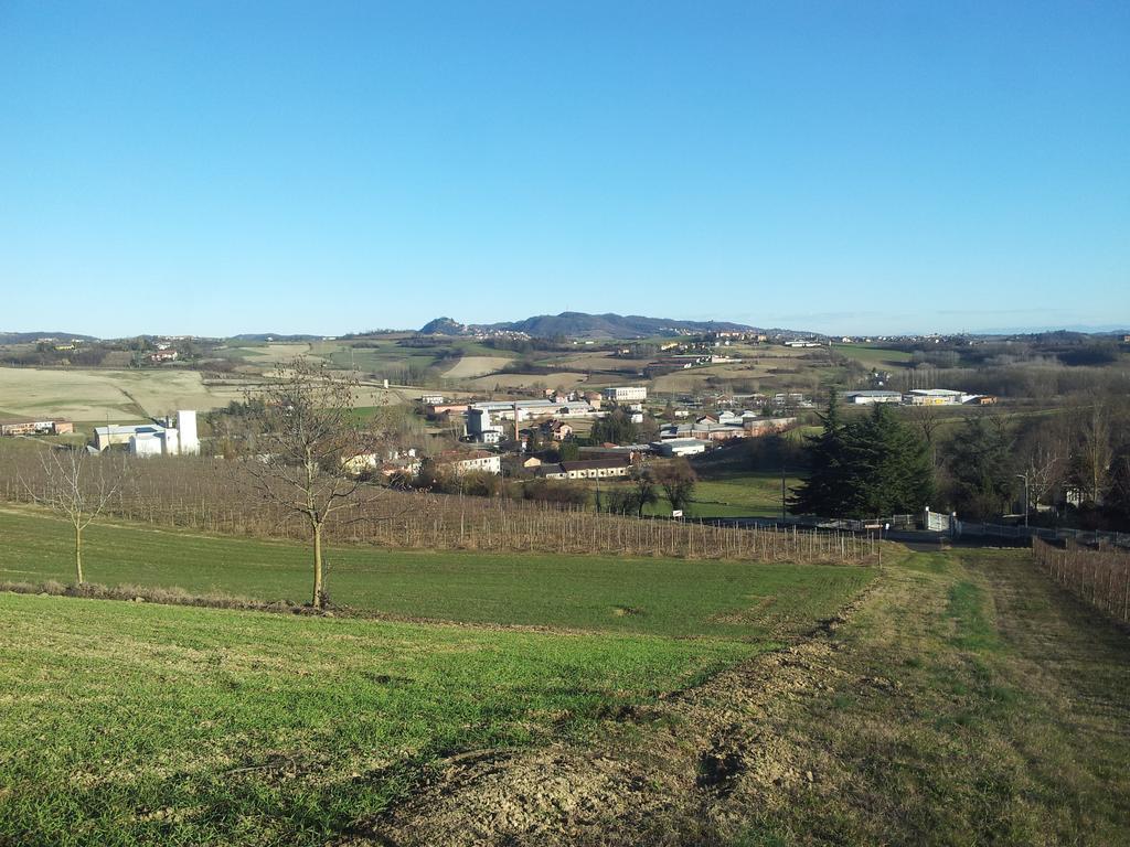B&B Vigneto Pardom Montiglio Bagian luar foto